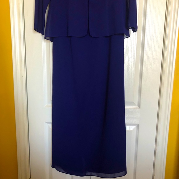 Mother-of-the -bride dress. Size 10. Deep royal blue. Made in Canada, by ALGO. - Picture 6 of 6